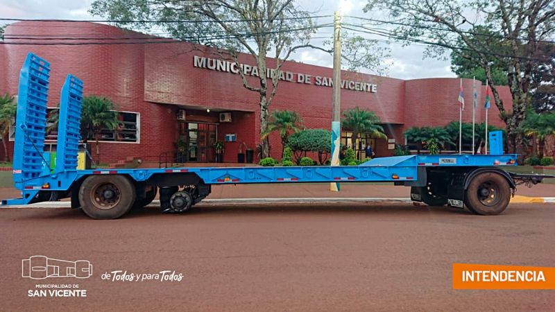 Comunales sanvicentinas: Llegó el acoplado carretón adquirido por la Municipalidad