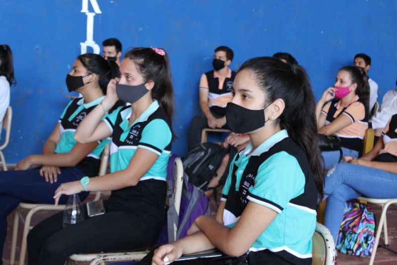 Estudiantes de Misiones manifestaron su alegría por volver a las clases presenciales