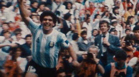 FÚTBOL - Con Maradona en el video, FIFA lanzó la primera canción oficial de Qatar 2022 - VIDEO