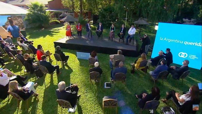 El Presidente Fernández cerró la primera cumbre del Consejo Económico y Social