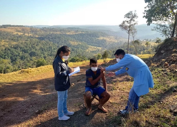 MISIONES - #TocoTuPuerta: Salud Pública sale a invitar a los misioneros a vacunarse