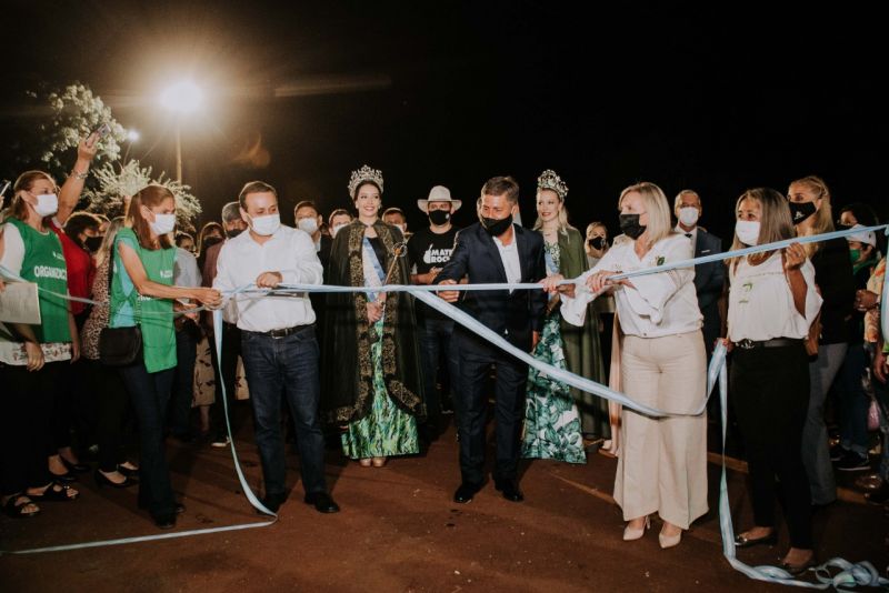 Herrera Ahuad acompañó la inauguración de la Fiesta de la familia yerbatera - Programa general