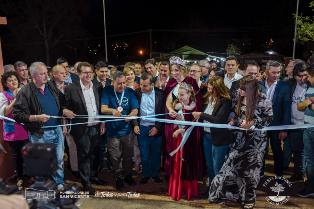 Herrera Ahuad acompañó la inauguración de la XXXVII Fiesta Nacional de la Madera
