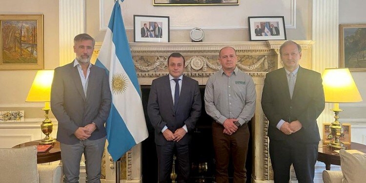 Foresto industria, bonos de carbono, madera, yerba mate y turismo, parte de la agenda de Herrera Ahuad en Estados Unidos