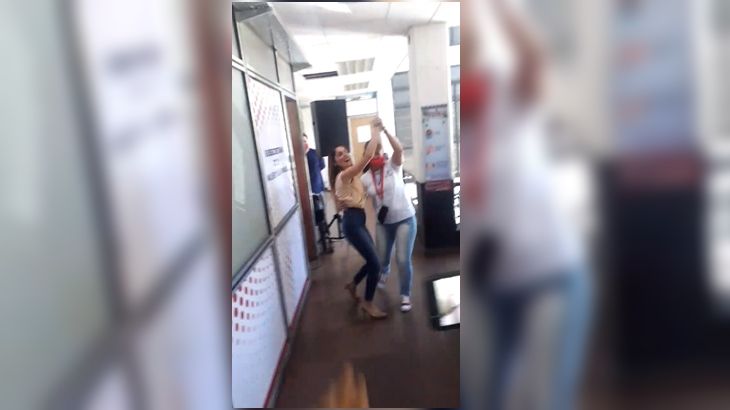 MISIONES – Posadas: El Gobernador echó a funcionaria que se filmó bailando sin respetar distanciamiento y horario laboral