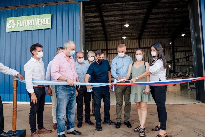 Misiones pone en marcha la primera planta de recuperación textil del país