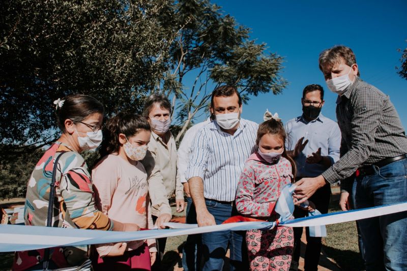 Herrera Ahuad inauguró obras de remodelación de Plaza Guacurarí en Cerro Azul