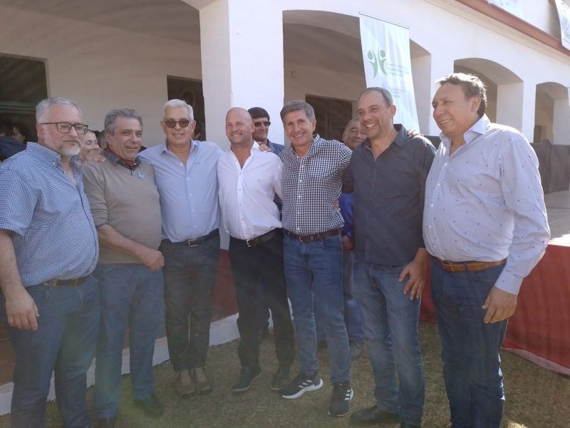 Junto al ministro de Agricultura de la Nación y con el mate en mano, el INYM en encuentro de EFAs de todo el país
