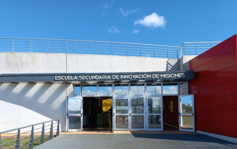 La primera promoción de Bachilleres en Robótica del país es de Misiones