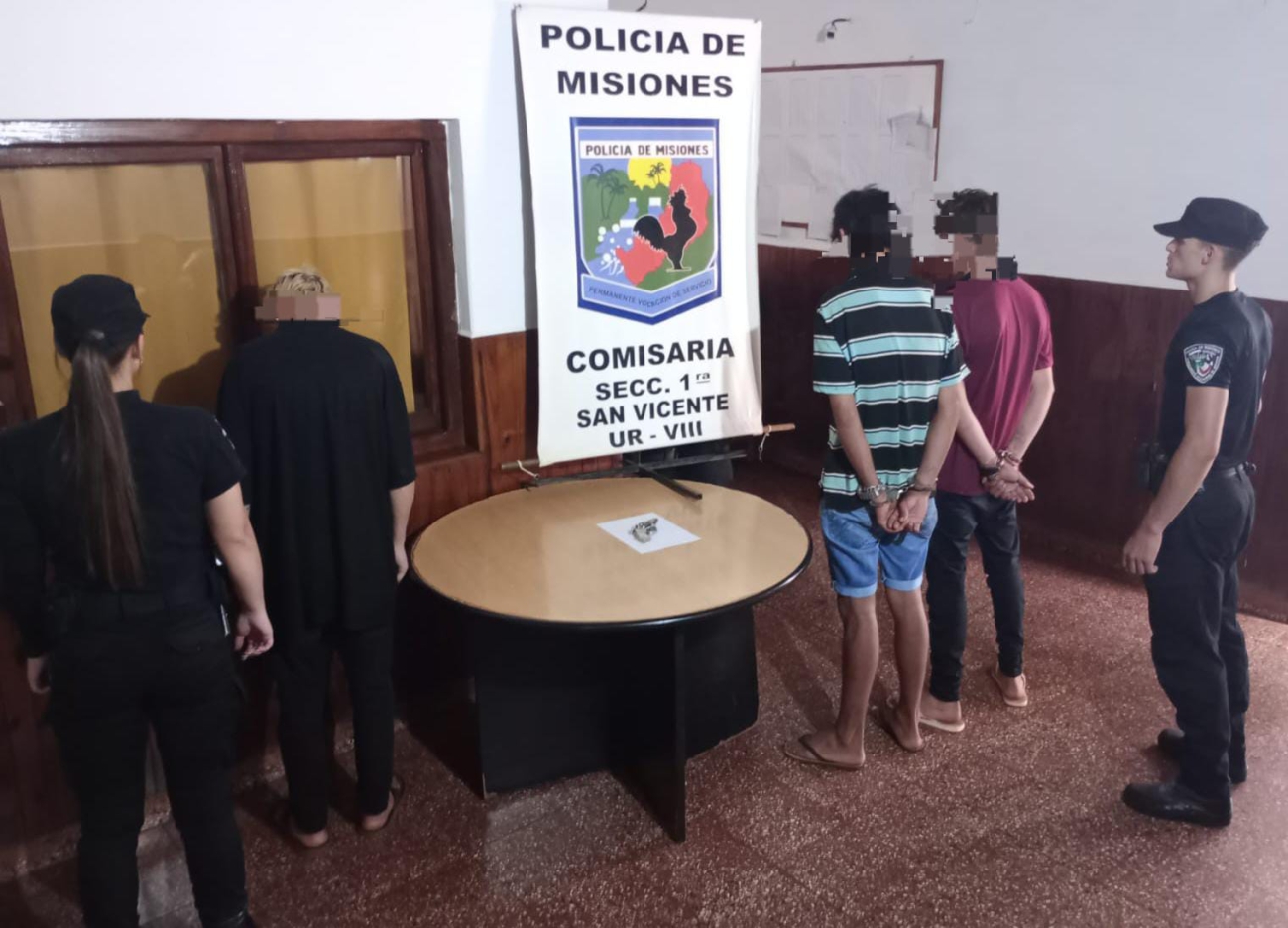 MISIONES – San Vicente: Detuvieron a 3 jóvenes que intentaron asaltar un comercio con arma de fuego