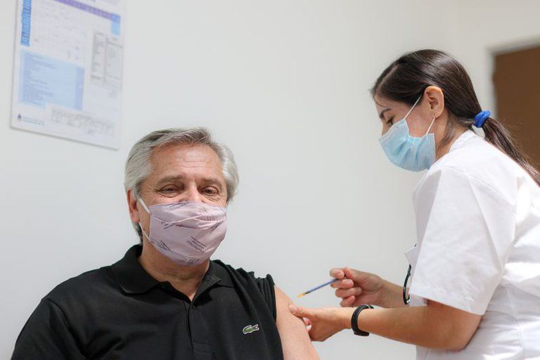El Presidente argentino con COVID-19: Claves para entender por qué una persona vacunada puede contagiarse