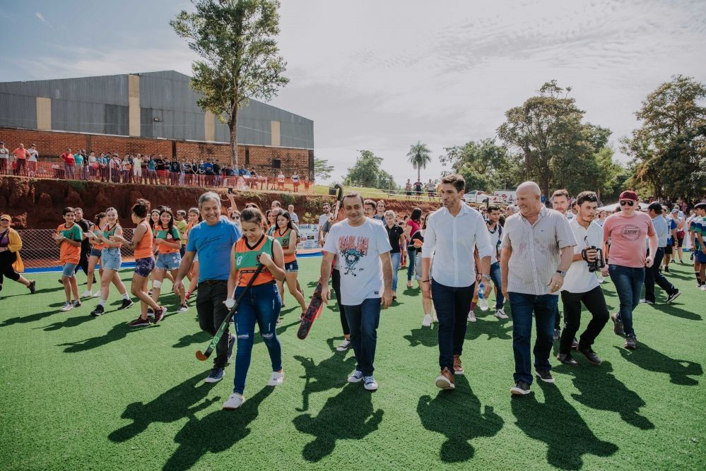 Misiones: Herrera Ahuad relevó obras viales e inauguró un espacio deportivo en Iguazú