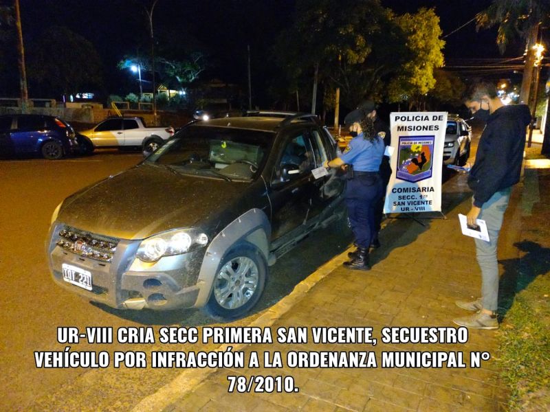 MISIONES – San Vicente: Por ruidos molestos en vía pública a través de parlantes potenciados, fue incautado un vehículo