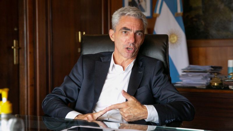 Murió en un accidente vial el ministro Mario Meoni