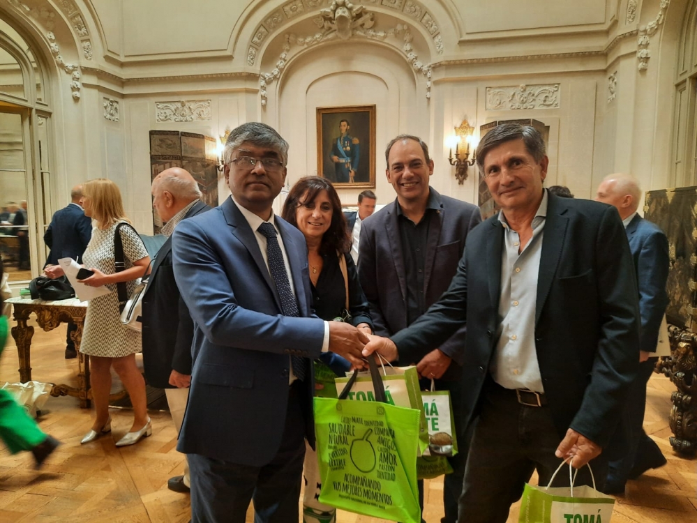 El INYM, junto a Cancillería y empresas yerbateras, iniciaron gestiones para incursionar el mercado de infusiones de Bangladesh