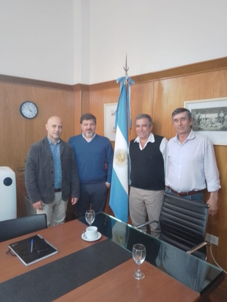 Reunión de referentes de productores de yerba mate en la secretaría de Agricultura de Nación