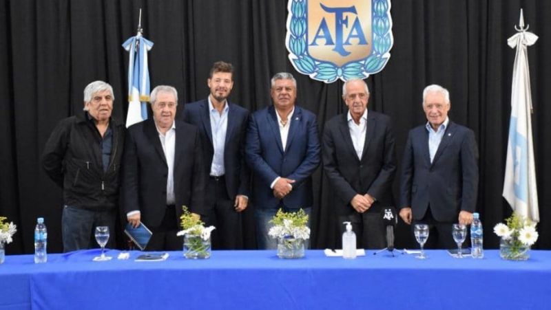La AFA presentó el protocolo para que vuelva a rodar la pelota