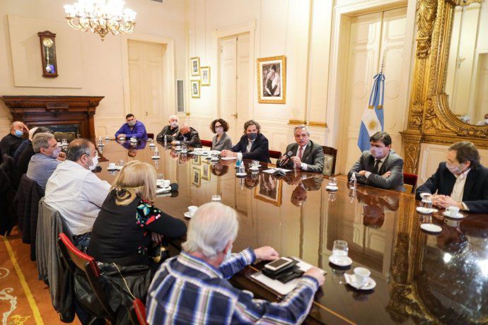 El Presidente Fernández recibió a la CGT: "La Argentina va a crecer al 8% en 2021"