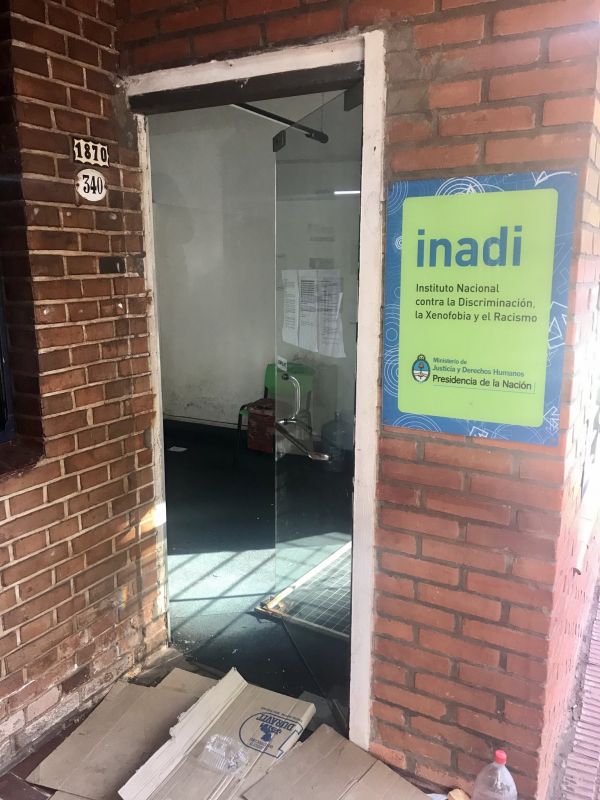 MISIONES – Posadas: Violentaron sede del INADI y dejaron un cuchillo sobre un escritorio