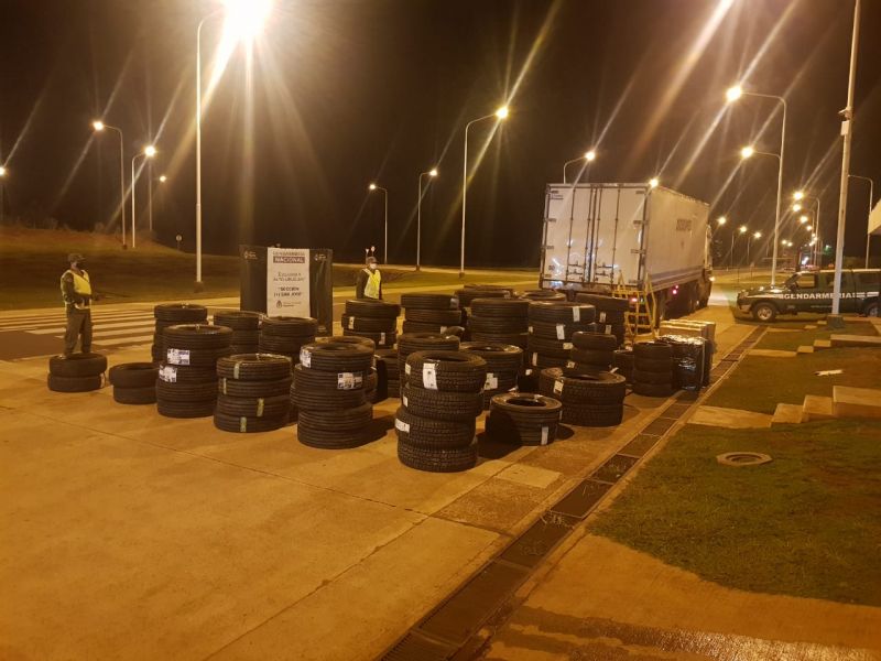 MISIONES – B Irigoyen y San José: GN en distintos procedimientos incautó 1200 lts. de herbicida y partida de neumáticos, todo ilegal y millonario