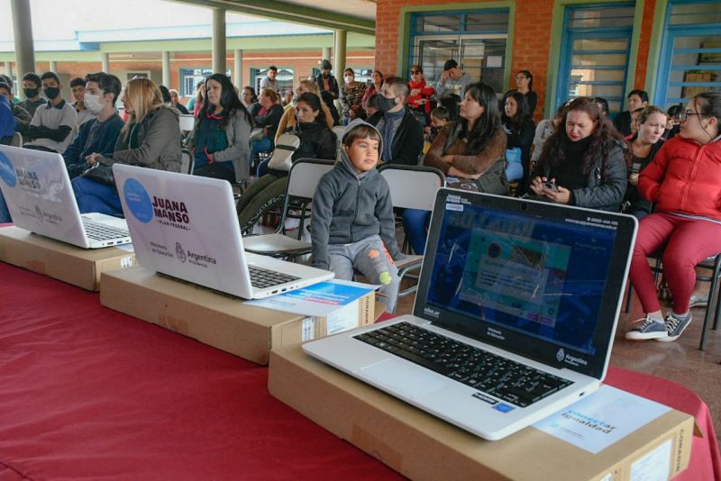 «Trabajamos por una educación con más oportunidades para todos los misioneros», resaltó el Vicegobernador Arce
