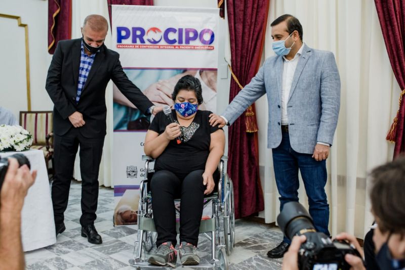 Herrera Ahuad lanzó un programa de ayuda y contención para pacientes oncológicos