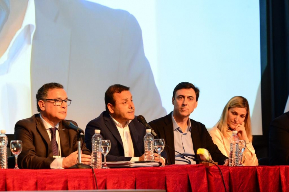 Herrera Ahuad acompaño la apertura del “Primer Congreso del Mueble Misionero”