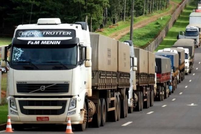 Las restricciones para los transportistas internacionales se aplican desde este 14 de abril