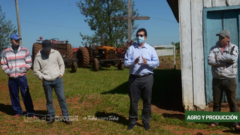 Comunales sanvicentinas: El intendente Rodríguez presente en el registro de maquinarias de Col. Chafariz.