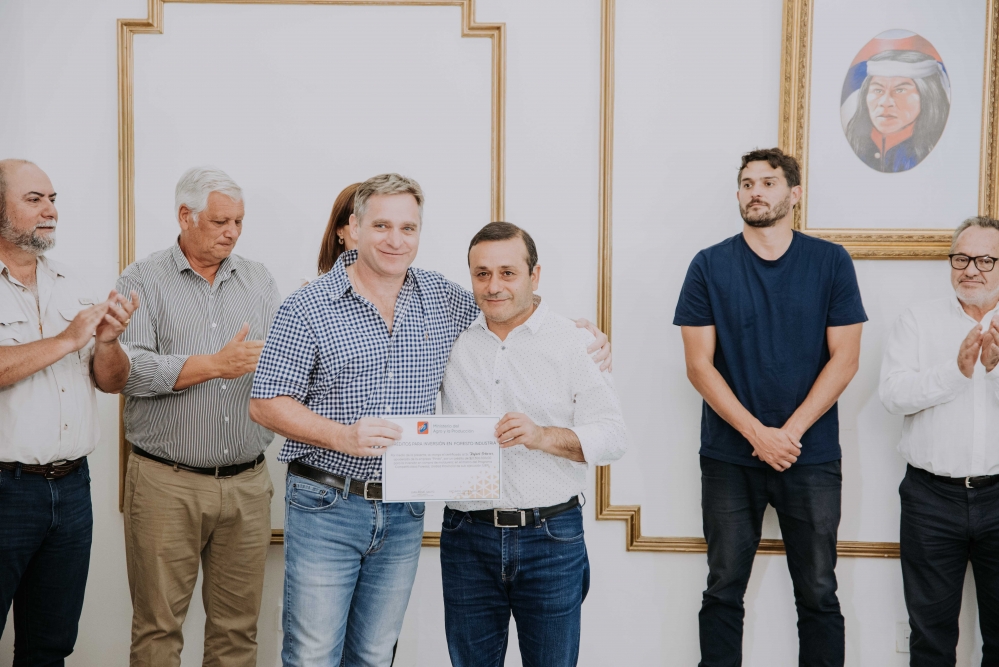 El Gobierno de Misiones entregó créditos a empresas del sector foresto-industrial