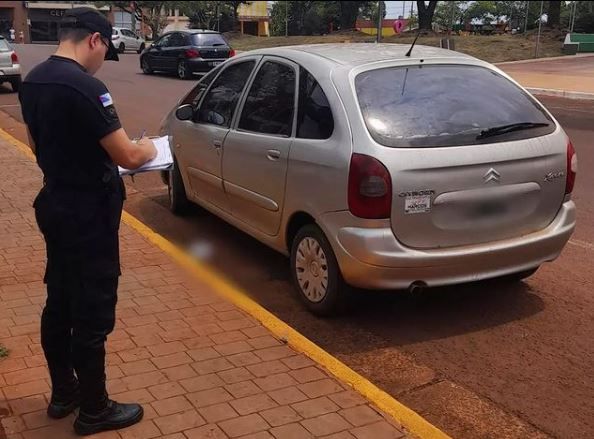 MISIONES - San Vicente: Incautaron un automóvil sustraído en Buenos Aires
