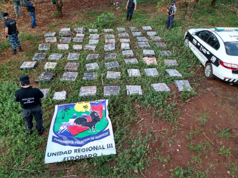 MISIONES - Colonia Victoria: Incautaron droga pesó más de 1226 kg