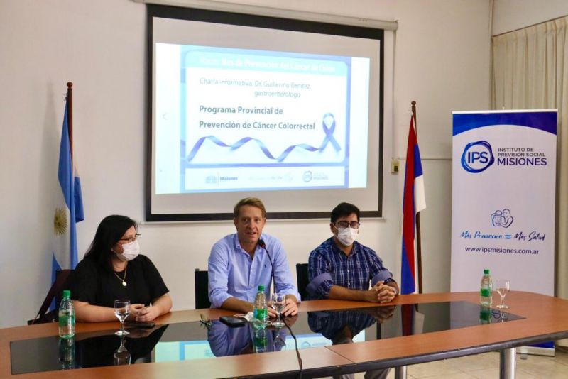 Charla informativa sobre prevención de cáncer de colon en el IPS