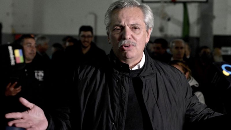 Día patrio: El Presidente Fernández participó del Tedeum y luego compartió un locro con trabajadores y pidió unidad
