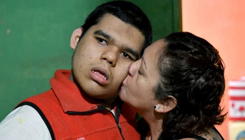 Adrián Martínez: El IPS ofrecerá acompañante terapéutico y asistencia a un Centro de Día