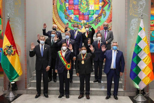 BOLIVIA – Arce asumió la presidencia. Alberto Fernández estuvo presente