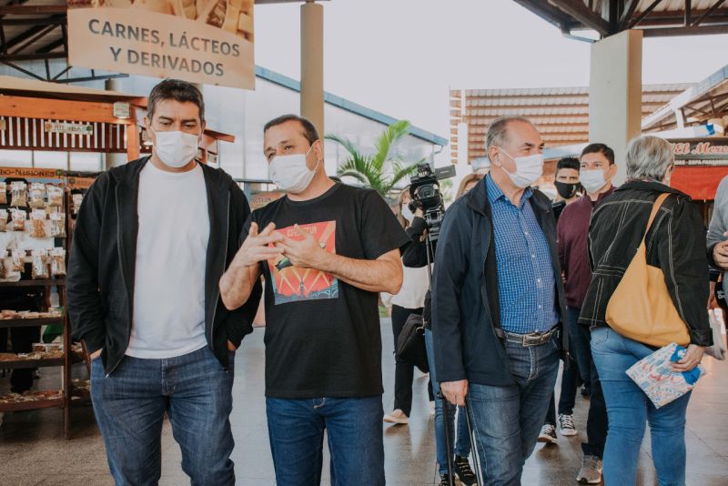Herrera Ahuad visitó el Mercado Concentrado Zonal de Posadas