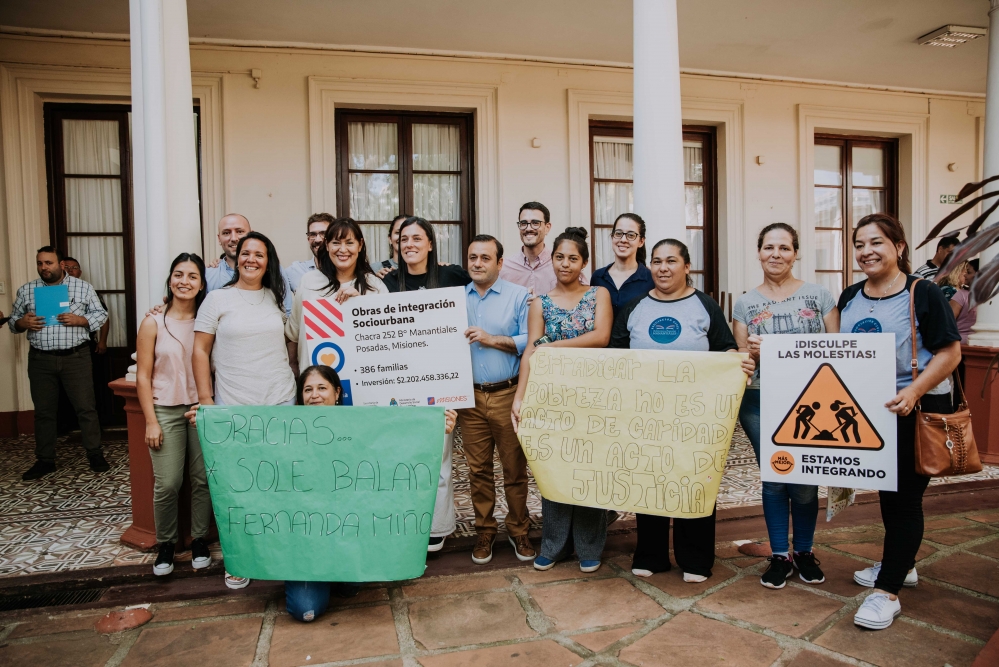 Misiones rubricó convenios con el ReNaBaP, para beneficios a distintos barrios