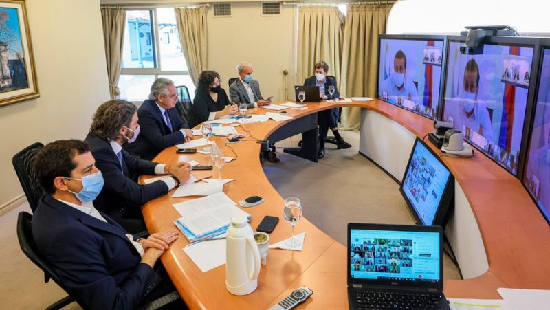Coronavirus en Argentina: Los gobernadores están a favor de reducir vuelos y elogian distribución equitativa de vacunas