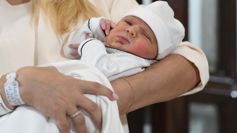 Alberto Fernández y Fabiola Yañez presentaron a su hijo: "Es un oasis en un tiempo tan difícil"