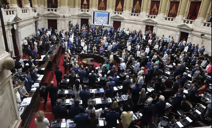 Diputados aprobaron en general la ley ómnibus y se viene la fuerte puja en lo particular
