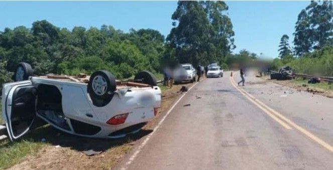 MISIONES - El Soberbio: Accidente dejó sin vida a dos hombres y en estado grave a una mujer
