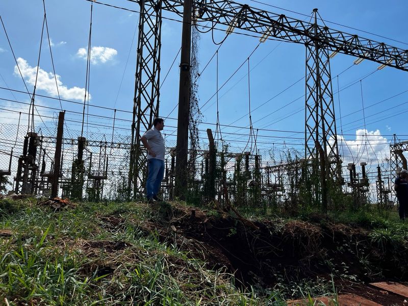 Tras 24 hs de trabajo ininterrumpido Energía de Misiones reparó 11 postes caídos tras tormenta que afectó la E.T. S. Isidro