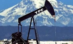 YPF acompaña a docentes con 15% de descuento para quienes usen su App, entre otros benficios