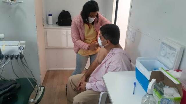Comunales sanvicentinas: Continúa el Plan de vacunación contra el COVID19 en el Hospital local – También en la delegación del IPS