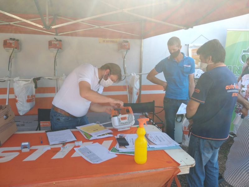 Comunales sanvicentinas: Se realizaron más entregas de maquinas y herramientas mediante el Plan del INYM