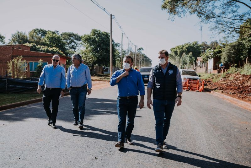 Herrera Ahuad puso en funciones al responsable del IMAS Iguazú, relevó obras y habló sobre el planteo con pares gobernadores ante la CSJ