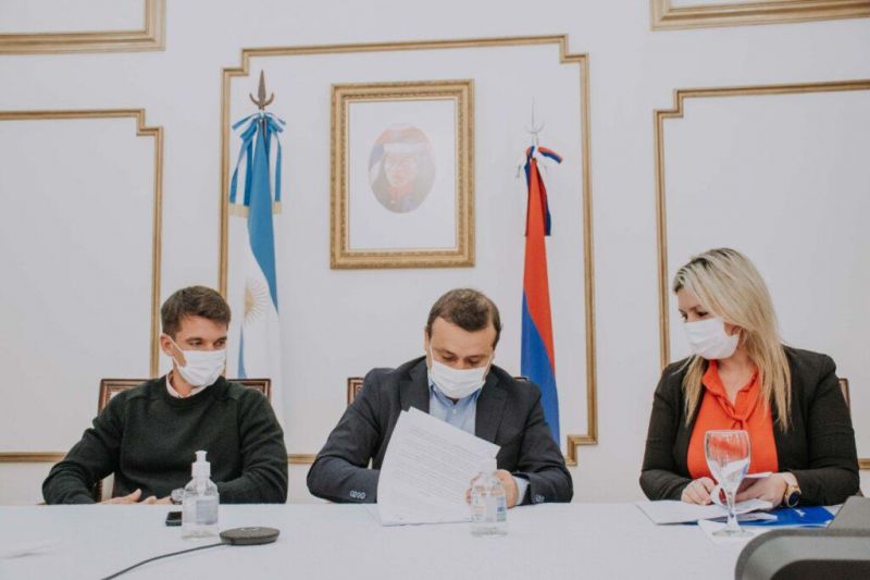 Convenio de financiamiento entre el Gobierno de Misiones y el CFI para la Red Maker de la Escuela de Robótica