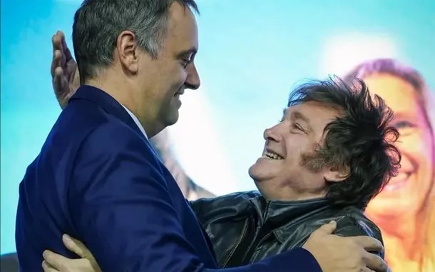 Milei ratificó que no le pedirá la renuncia a Adorni y volvió a tildar de «basuras inmundas» a los periodistas