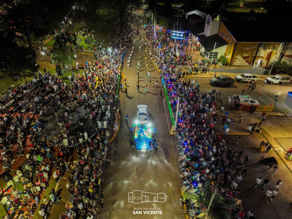 Misiones: A todo brillo y emoción culminó la “Estudiantina Sanvicentina 2025”